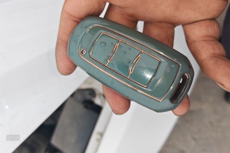 GEELY Emgrand 2018 изображение автомобиля #10