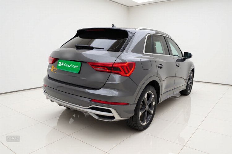 Audi Q3 2020 car image #7
