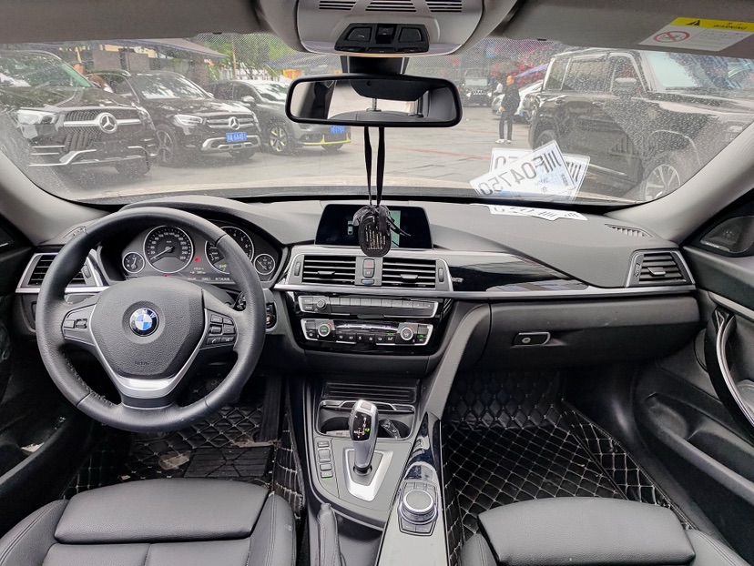 BMW 3 Series GT 2018 car image #5