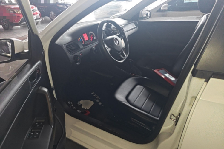 Volkswagen Santana 2018 car image #16
