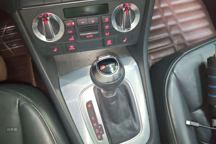 Audi Q3 2015 #16 Audi Q3 2015 car image #16