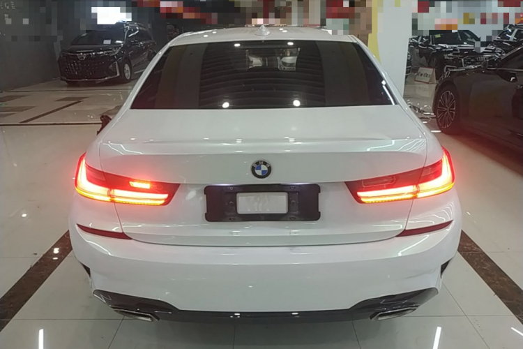 BMW 3 Series 2021 car image #6