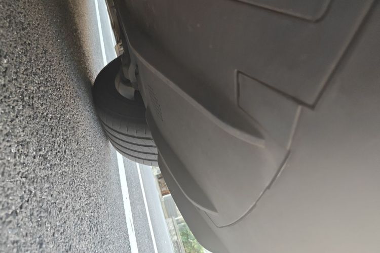 Tesla Model 3 2025 car image #19