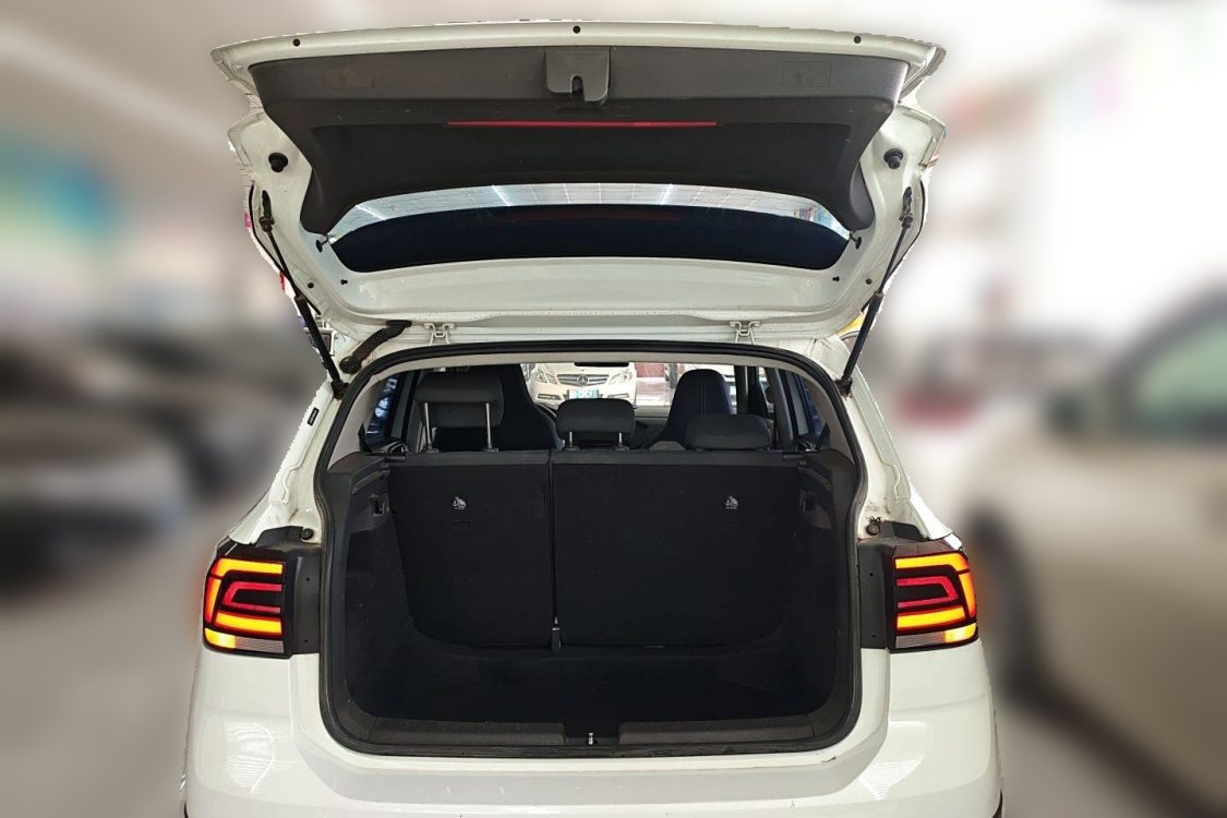 Volkswagen T-Cross 2023 car image #10