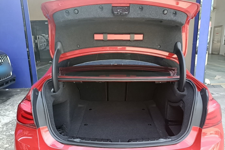 BMW 3 Series 2019 #19 BMW 3 Series 2019 car image #19