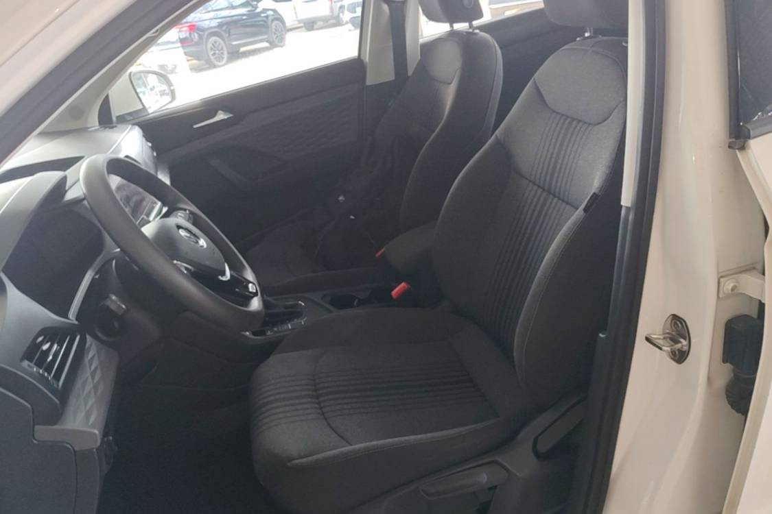 Volkswagen Tharu 2022 car image #20