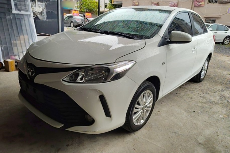 Toyota Vios 2018 immagine di auto #2