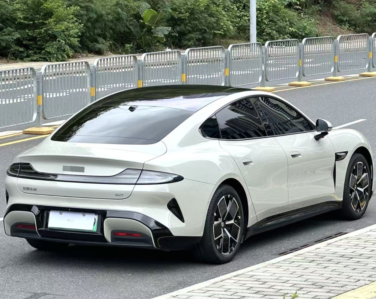 MI SU7 2025 car image #5
