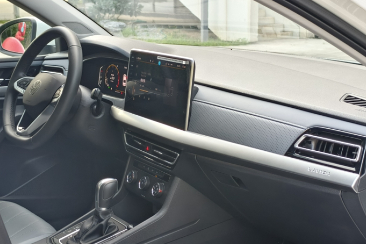 Volkswagen Lavida 2024 car image #12
