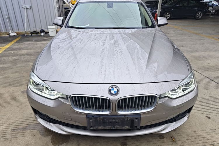 BMW 3 Series 2019 car image #3