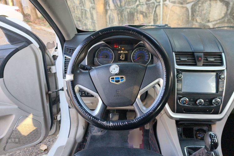 GEELY Emgrand 2014 car image #12