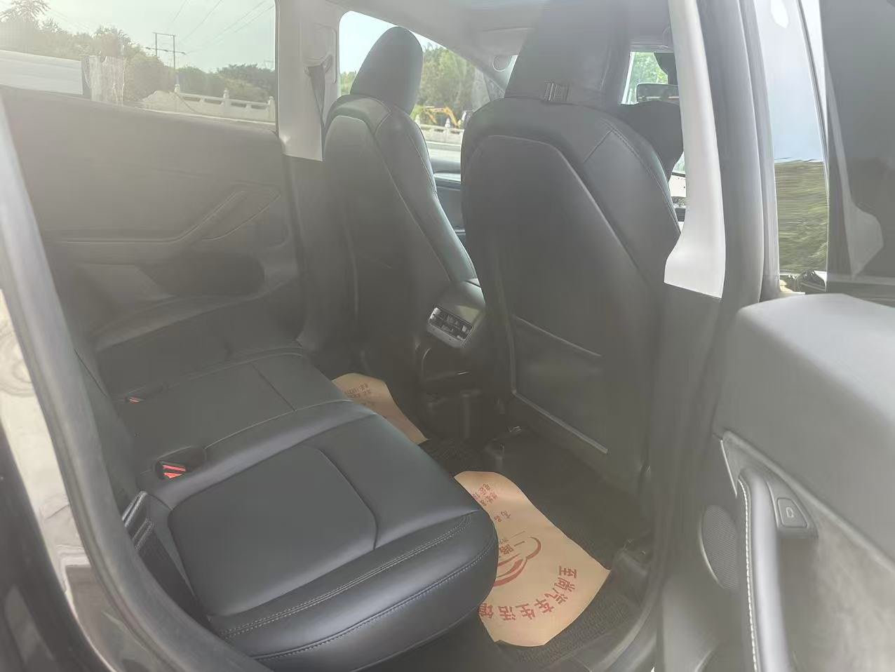 Tesla Model Y 2024 car image #7