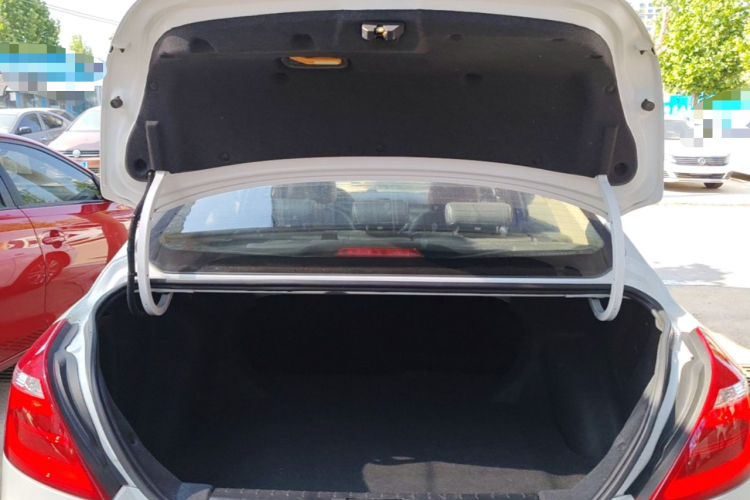 GEELY Emgrand 2017 car image #19