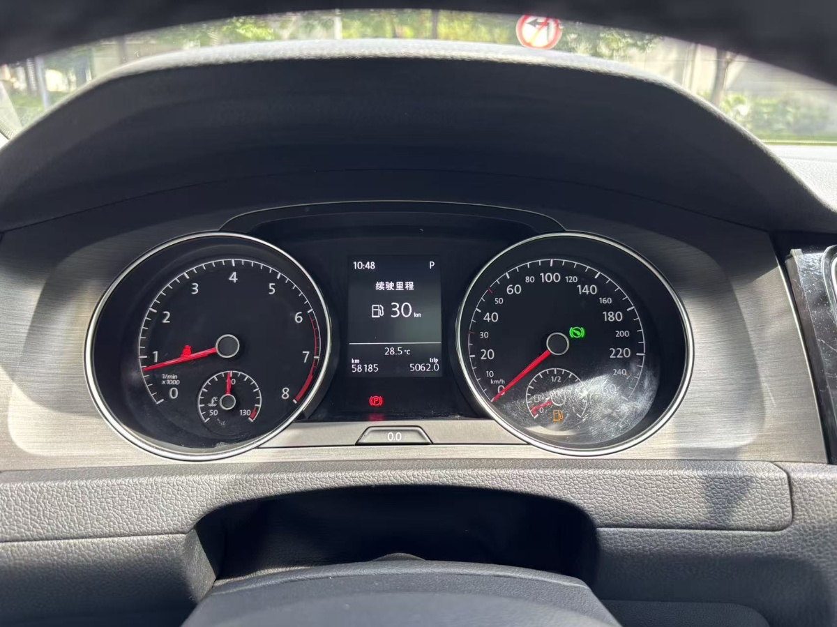 Volkswagen Golf 2015 car image #15