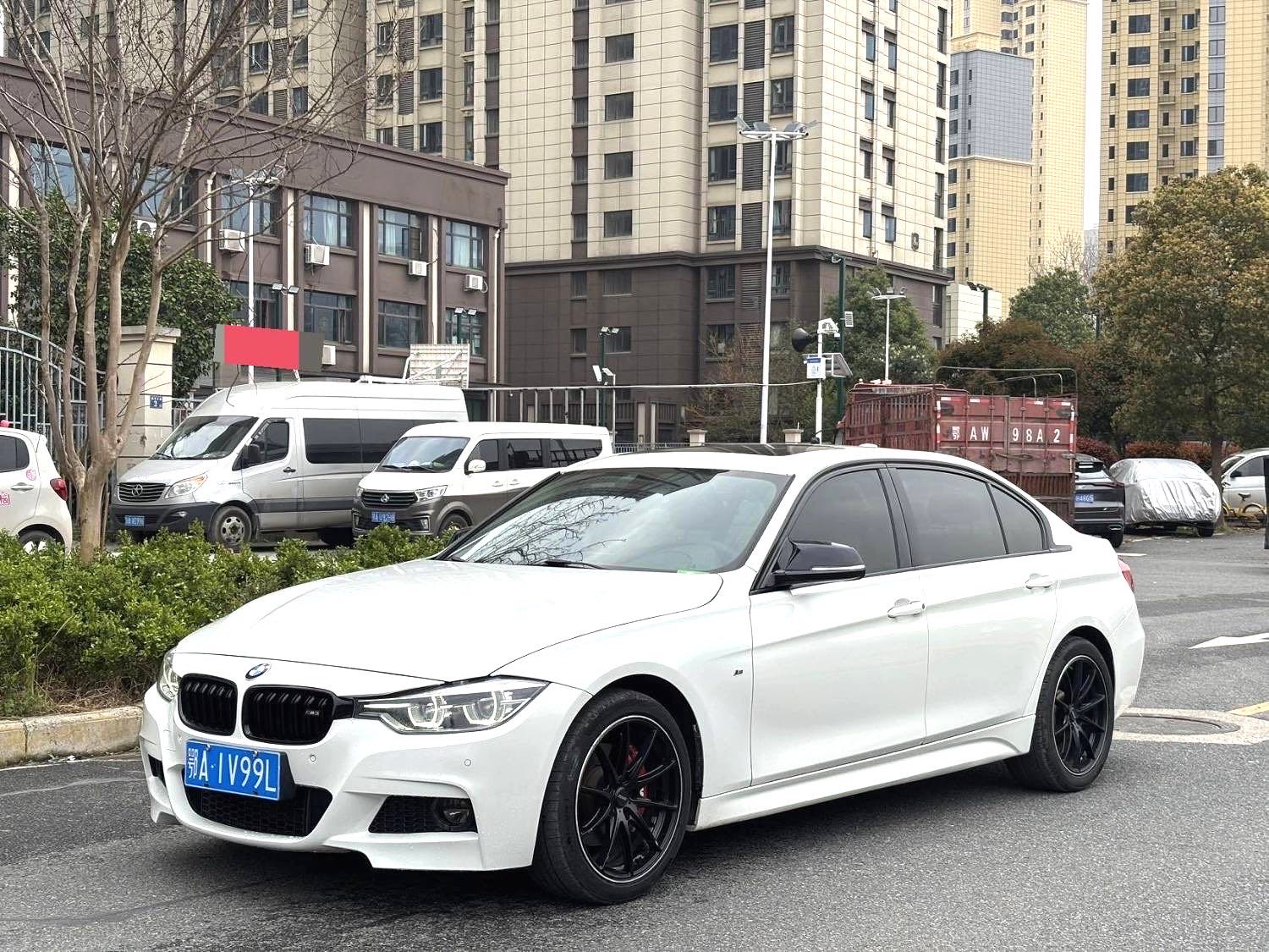 BMW 3 Series 2018 car image 