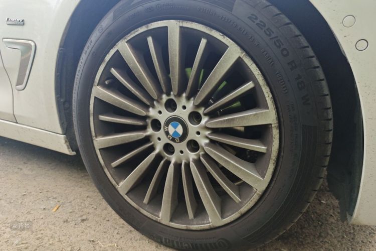 BMW 3 Series GT 2017 car image #9