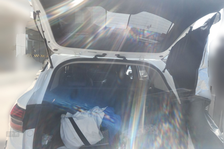GEELY Coolray 2024 car image #21