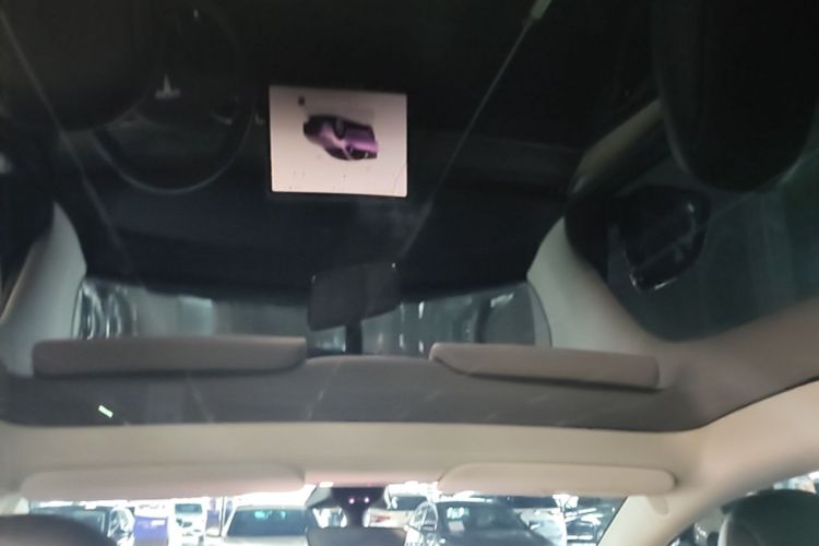 Tesla Model Y 2022 #18 Tesla Model Y 2022 car image #18