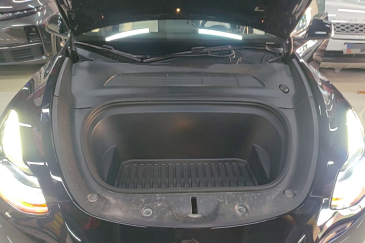 Tesla Model Y 2021 #22 Tesla Model Y 2021 car image #22