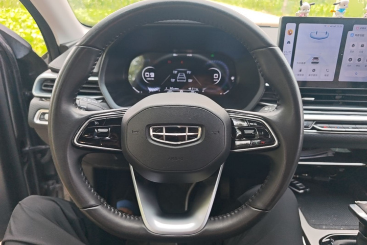 GEELY Emgrand 2024 car image #11
