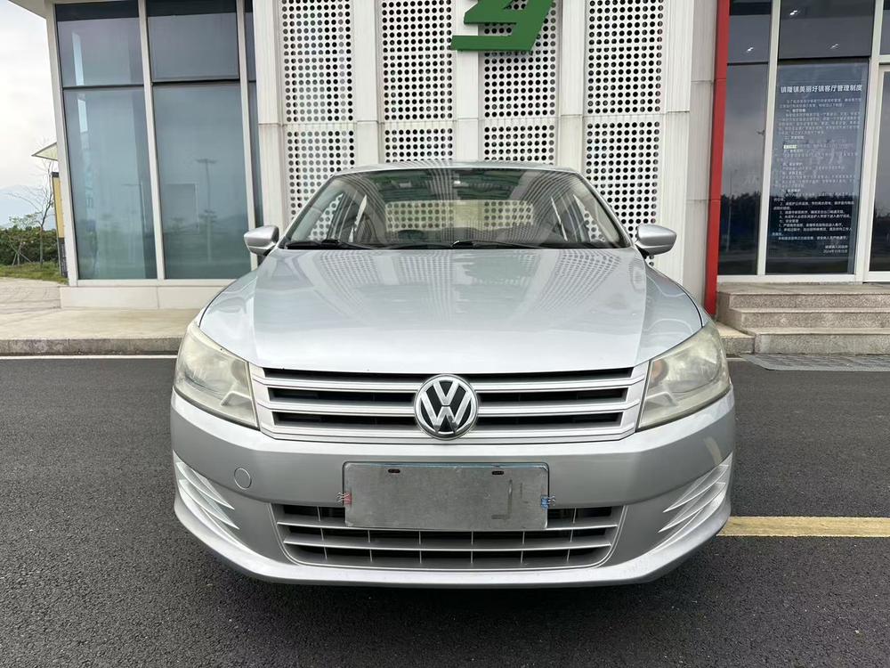 Volkswagen Santana 2013 car image #8