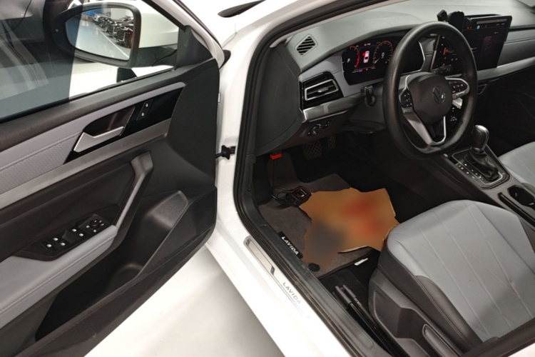 Volkswagen Lavida 2024 car image #16