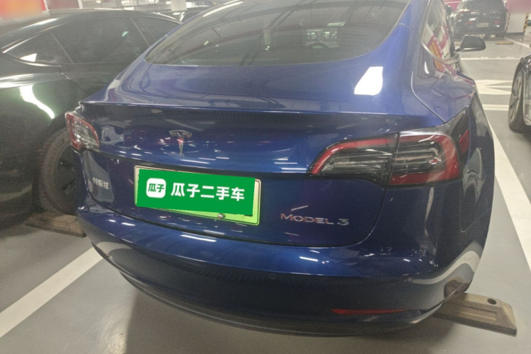Tesla Model 3 2021 صورة سيارة #4