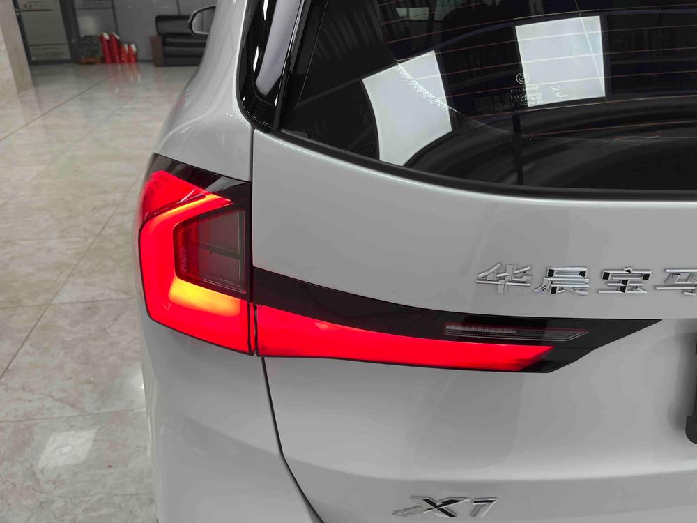 BMW X1 2023 car image #8