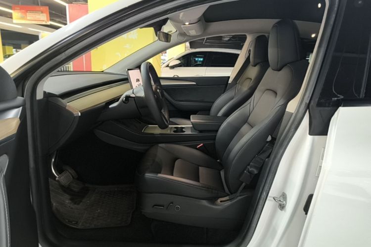 Tesla Model Y 2022 #19 Tesla Model Y 2022 car image #19