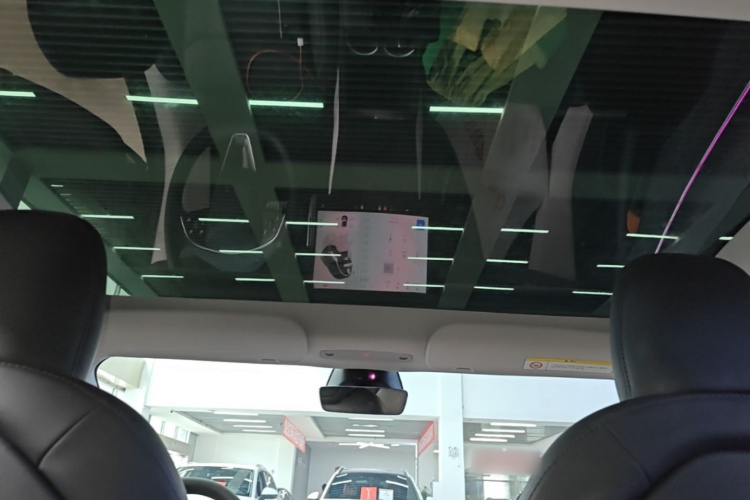 Tesla Model 3 2024 car image #18