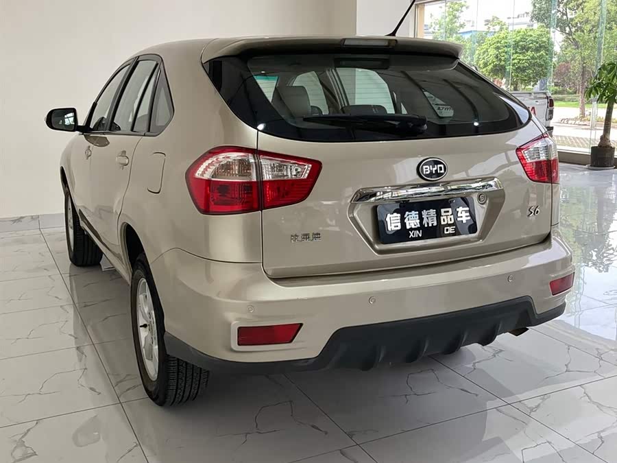 BYD S6 2014 #6 BYD S6 2014 imagen de coche #6