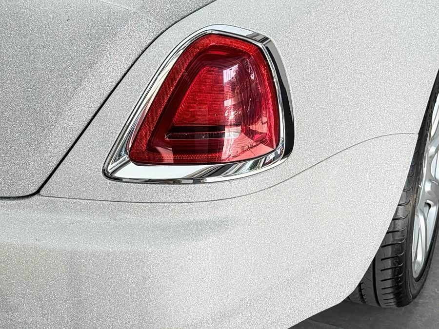 Denza Wraith 2018 car image #6