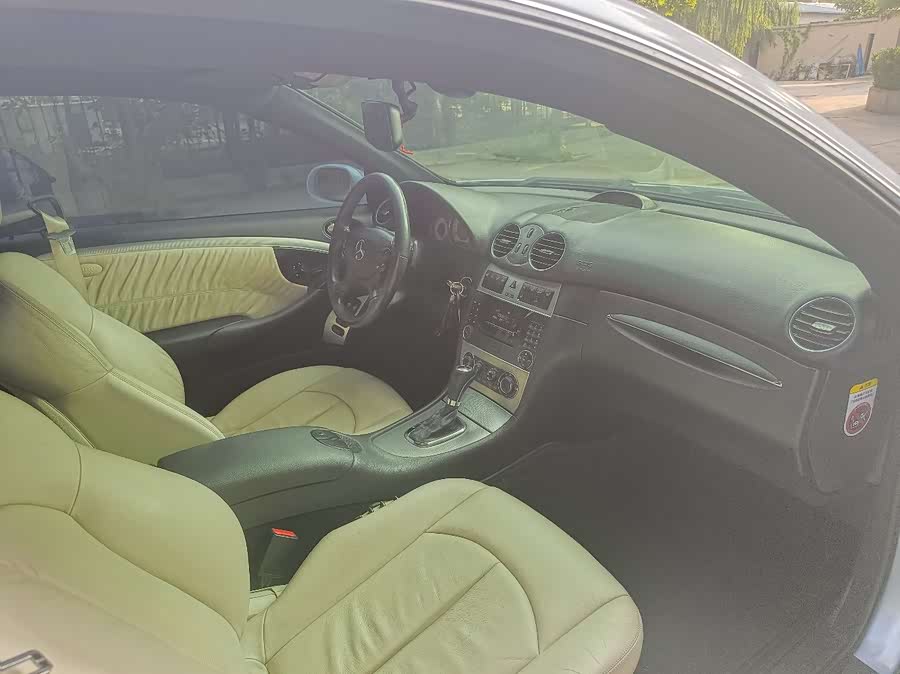 Mercedes-Benz CLK Class 2008 car image #6