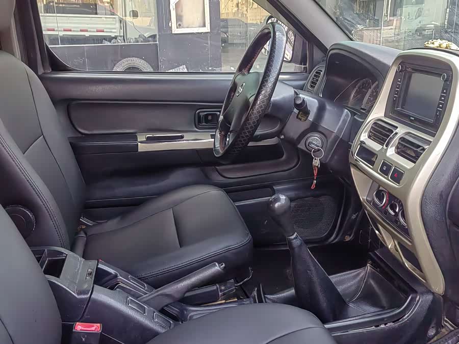 日产 日产帕拉丁 2013 汽车图片 #6