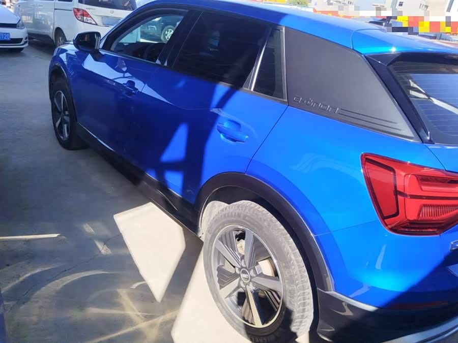 Audi Q2L e-tron 2020 car image #6