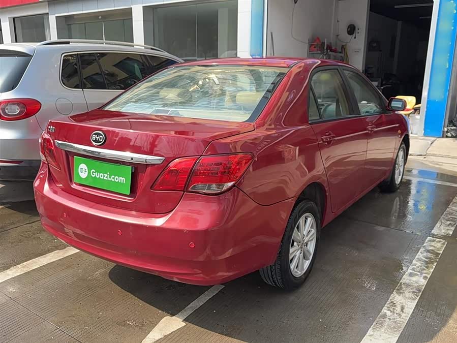 BYD L3 2013 car image #6