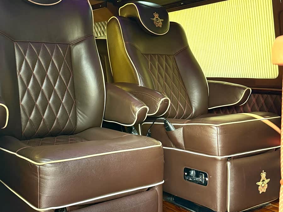 Ford E350 2015 car image #6