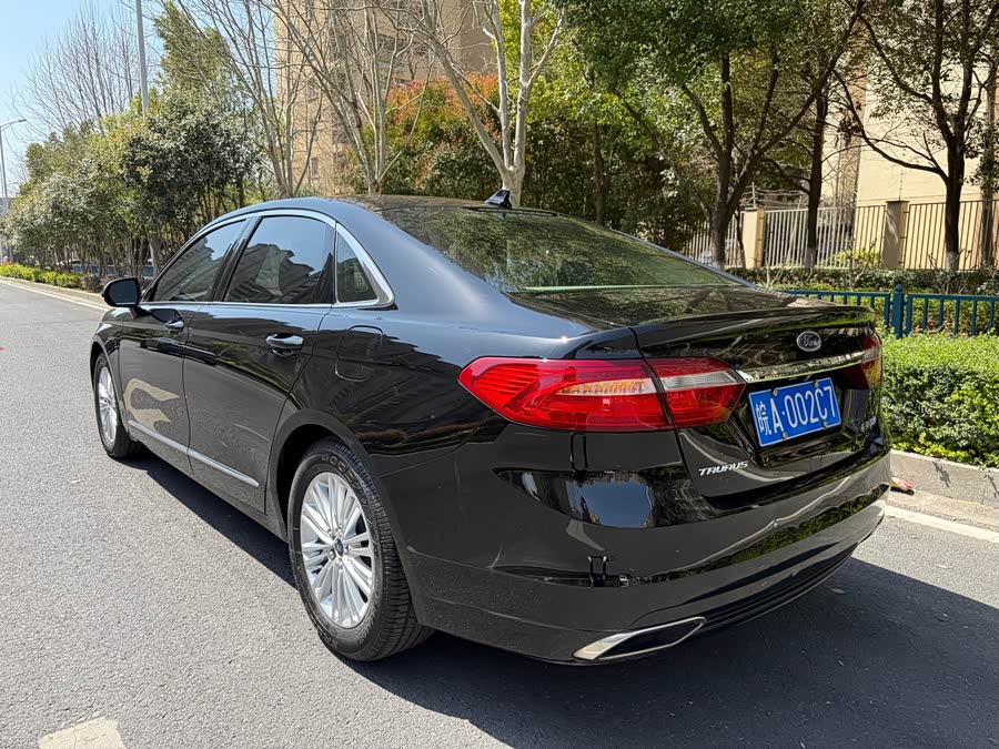 Ford Taurus 2018 car image #6