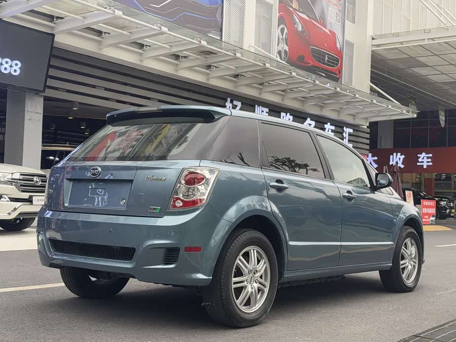 BYD e6 2012 #6 BYD e6 2012 car image #6