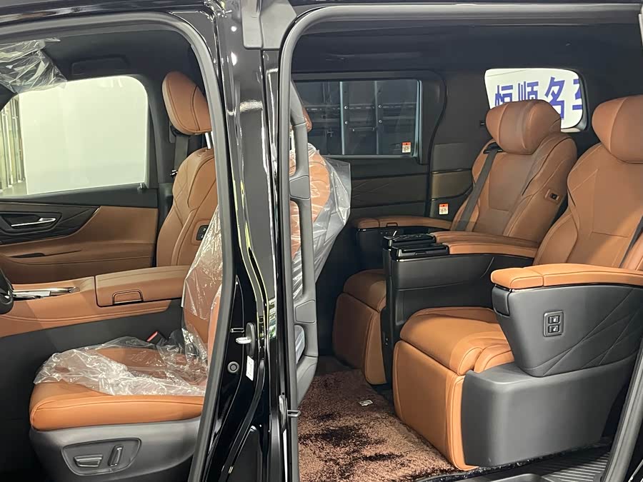 Toyota Alphard car image #6