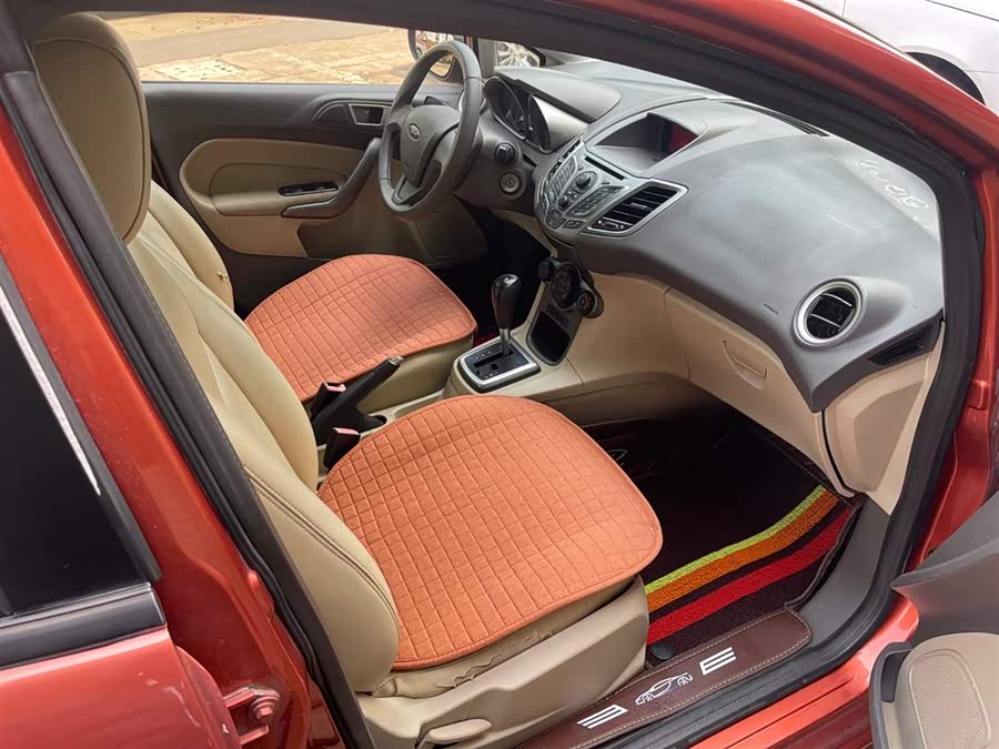 Ford Fiesta 2011 car image #6