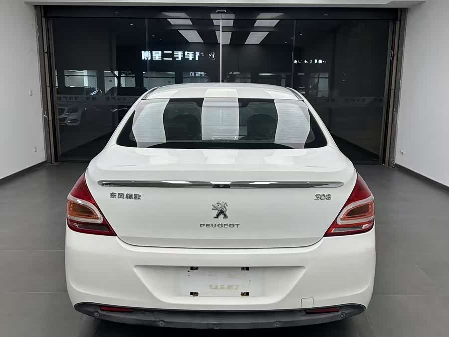 Peugeot 308 2013 car image #6
