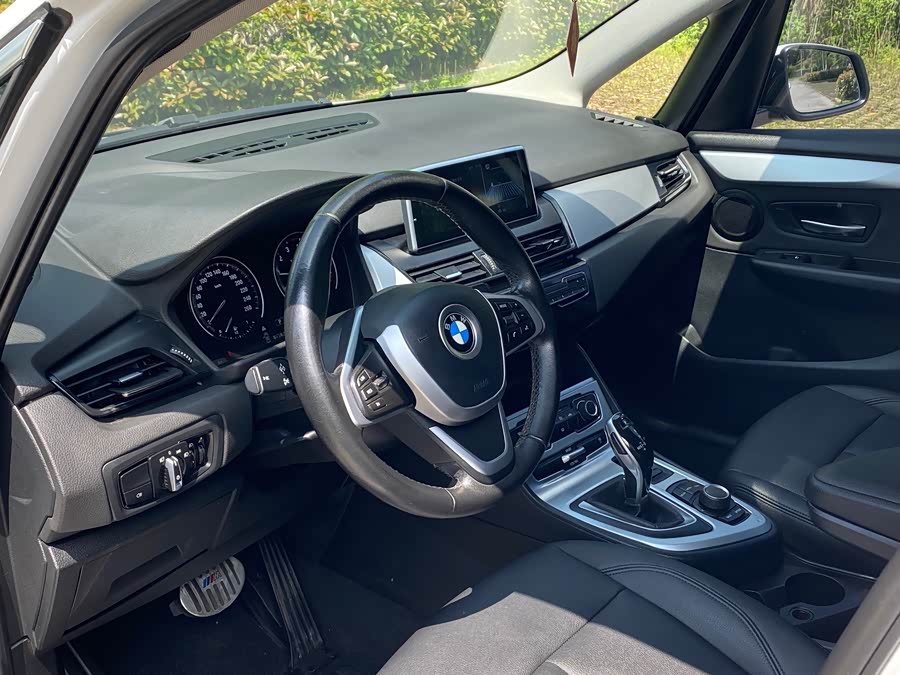 BMW 2 Series Gran Tourer 2019 immagine di auto #6