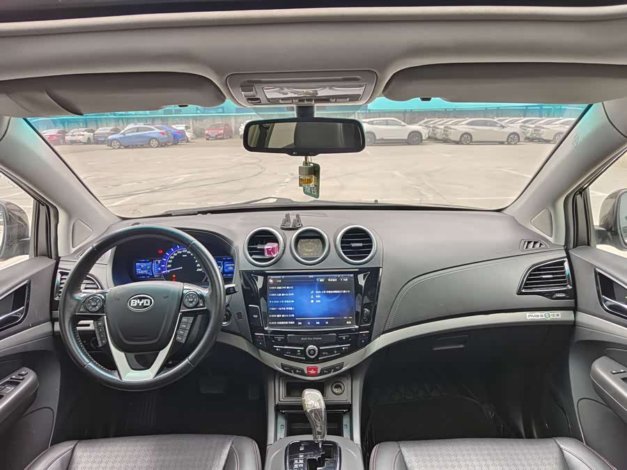 BYD S7 2015 car image #6