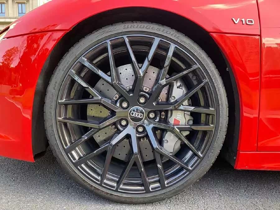 Audi R8 2019 car image #6