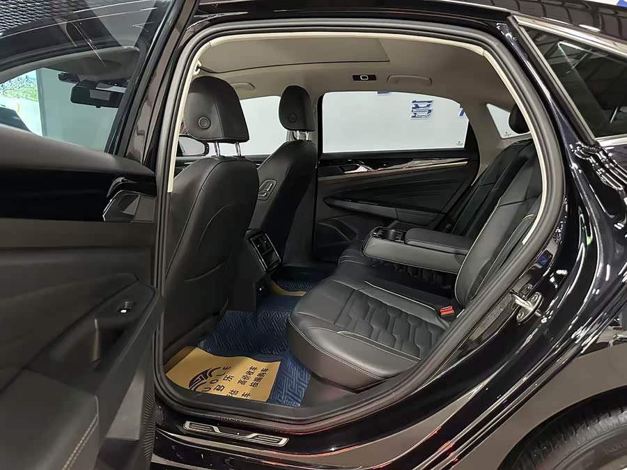 Volkswagen Passat 2021 صورة سيارة #6