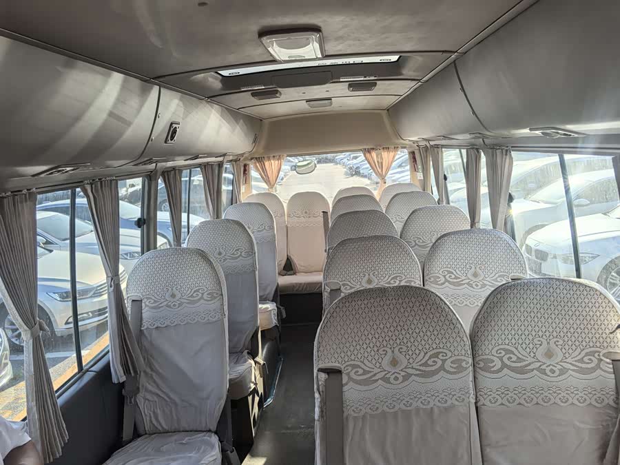 Toyota Coaster 2019 imagen de coche #6