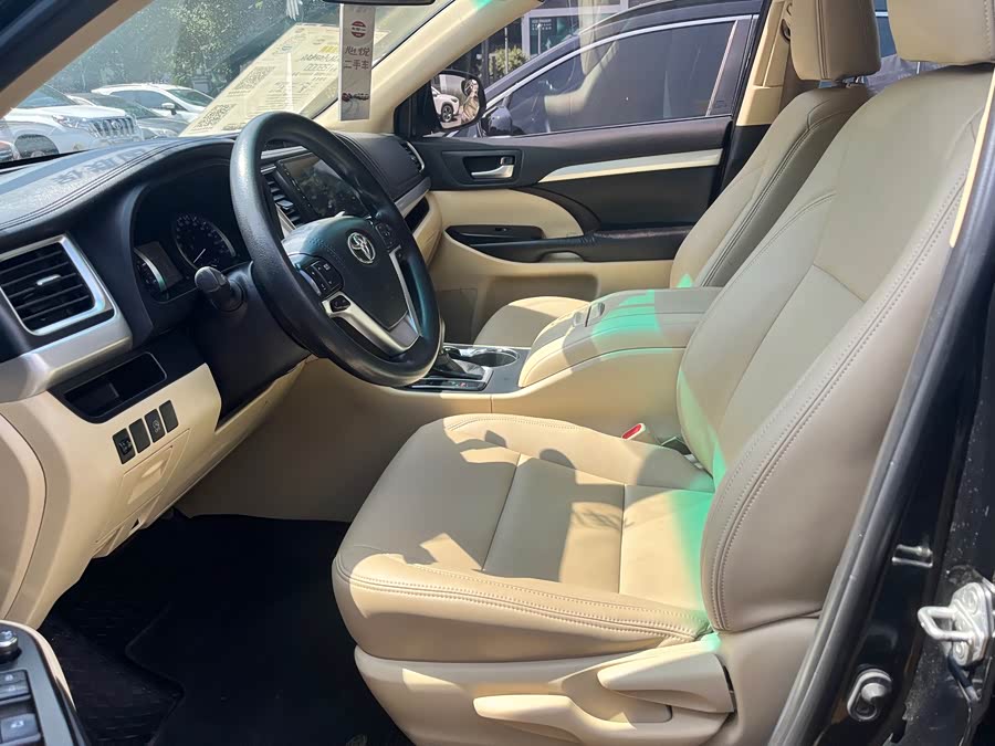 Toyota Highlander 2019 car image #6