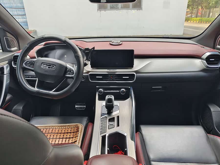 GEELY Coolray 2019 car image #6