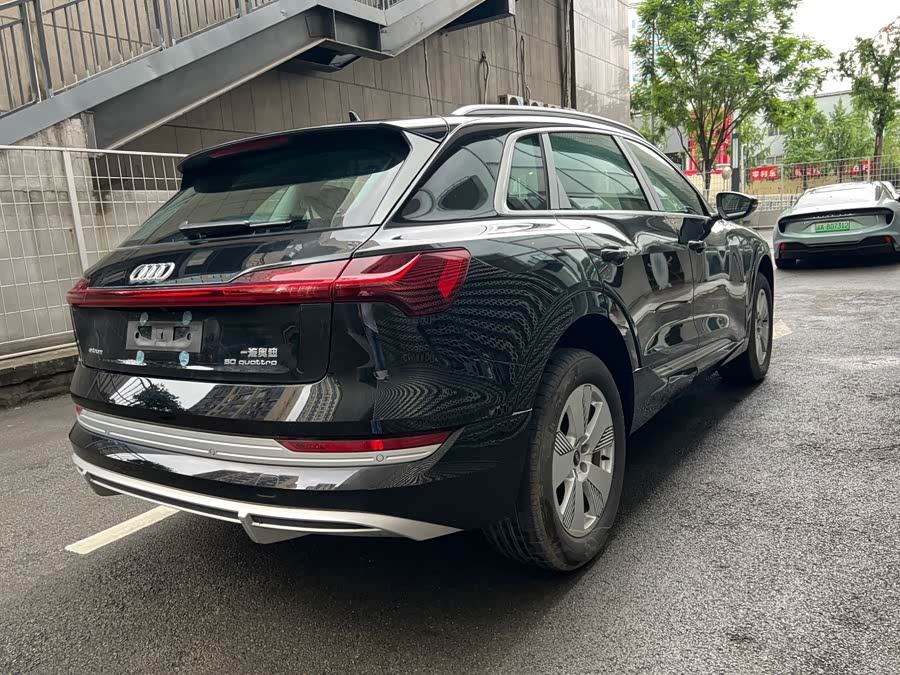 Audi e-tron 2024 #6 Audi e-tron 2024 car image #6